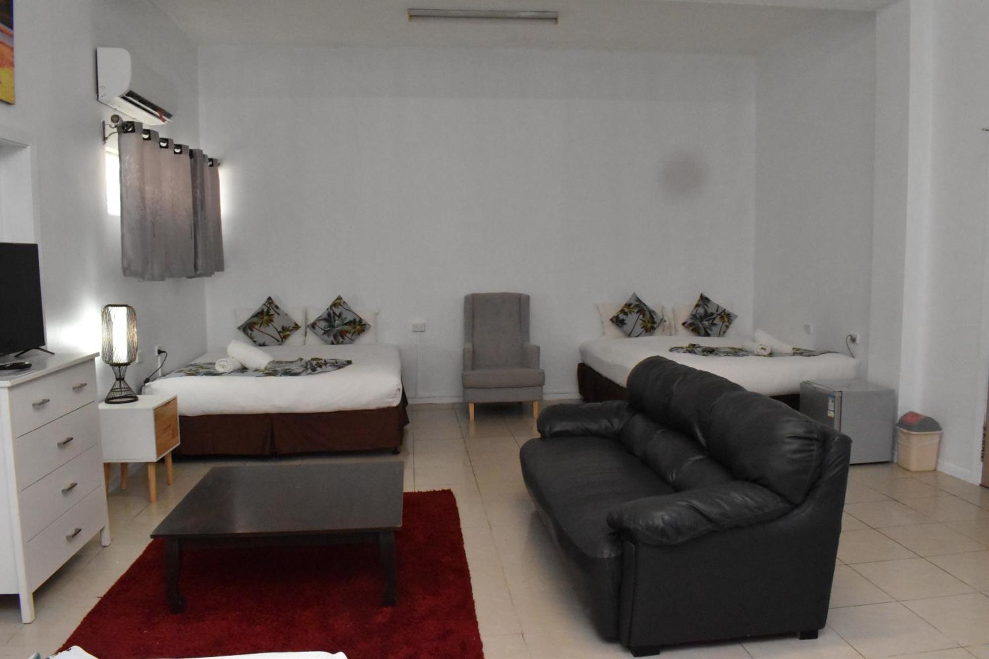 Bulabard Wailoaloa Hotel Nadi Bagian luar foto